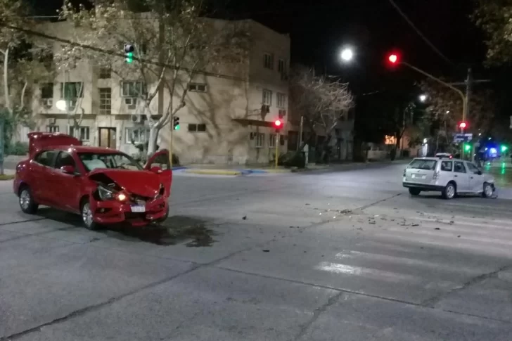 Violento choque en Córdoba y Entre Ríos, con los semáforos funcionando normalmente