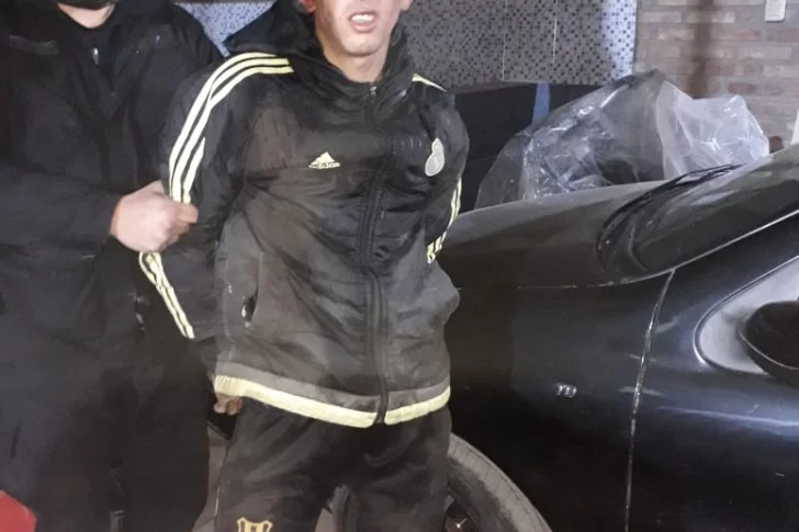 Intentó robar trepando por el techo: se resbaló, golpeó con la cabeza y quedó inconsciente