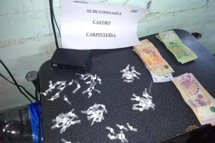 Carpintería: en un allanamiento incautaron 77 envoltorios  de cocaína