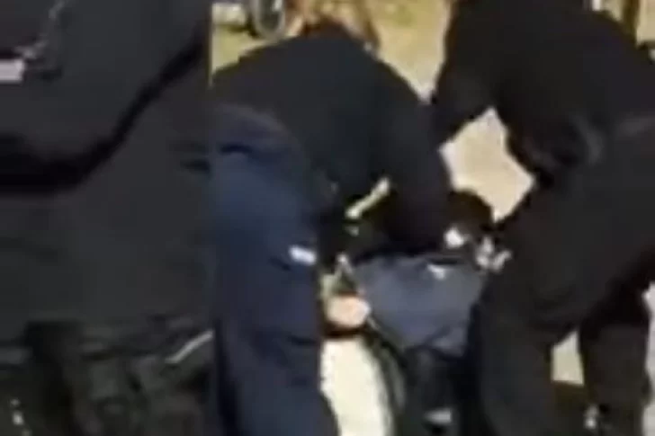 Madre de la menor detenida en el Skate Park: “La humillaron, la esposaron y la lastimaron”