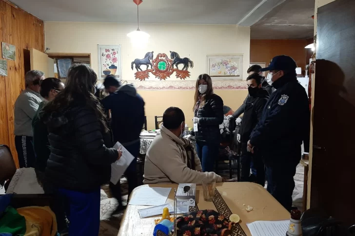 Detienen a un hombre que distribuía videos de pornografía infantil por Facebook