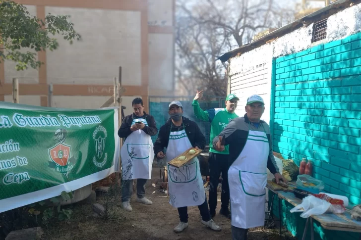 Locro puyutano gratis para 500 personas