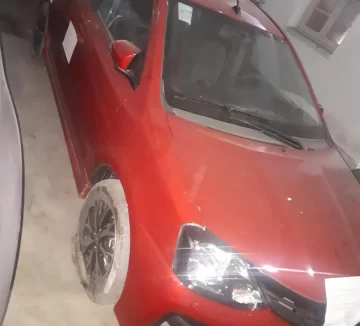 Encontraron en Chimbas un auto robado en Mendoza Encontraron en Chimbas un auto robado en Mendoza