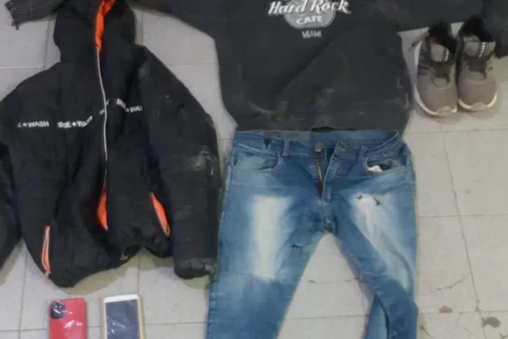 Le rompieron la cabeza a cadenazos para robarle $6.000 y un celular: terminaron detenidos