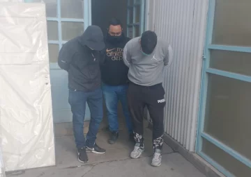 Dos peligrosos delincuentes detenidos tras 5 allanamientos Dos peligrosos delincuentes detenidos tras 5 allanamientos