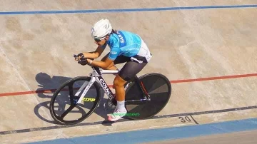 Abril Capdevila y Samara Medrano se colgaron la medalla de bronce en Córdoba Abril Capdevila y Samara Medrano se colgaron la medalla de bronce en Córdoba
