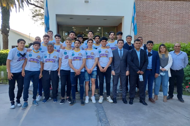 Con la base del plantel campeón y seis refuerzos, Jáchal BC se presentó en sociedad