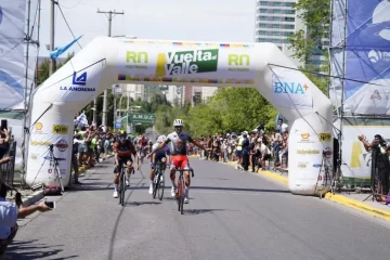 Anularon la victoria de Nicolás Tivani en el segundo parcial de la Vuelta al Valle Anularon la victoria de Nicolás Tivani en el segundo parcial de la Vuelta al Valle