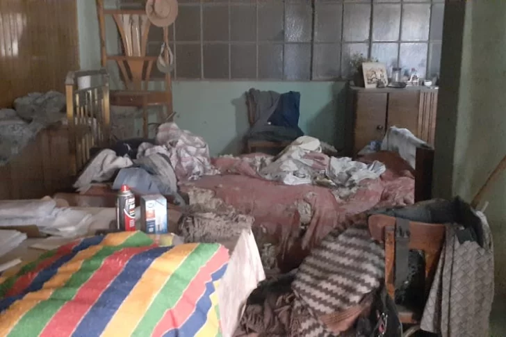 Encañonan, golpean y atan a una jubilada para robarle $110.000, joyas y una escopeta