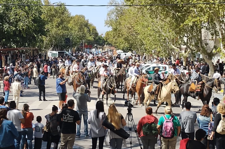 La Cabalgata de la Fe regresó con más de cinco mil jinetes