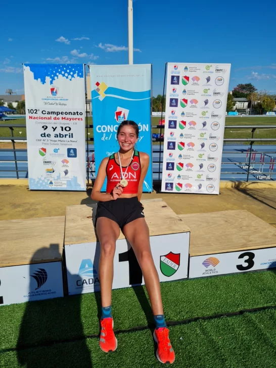 La vallista que reparte sus tiempos entre los estudios y la disciplina en la que es pionera La vallista que reparte sus tiempos entre los estudios y la disciplina en la que es pionera