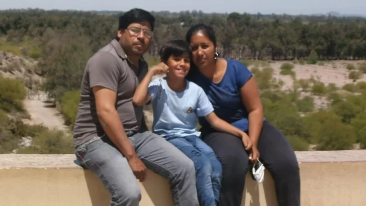 La lucha de Ian, el fanático de River que hace 6 meses pelea contra un cáncer que lo dejó sin voz