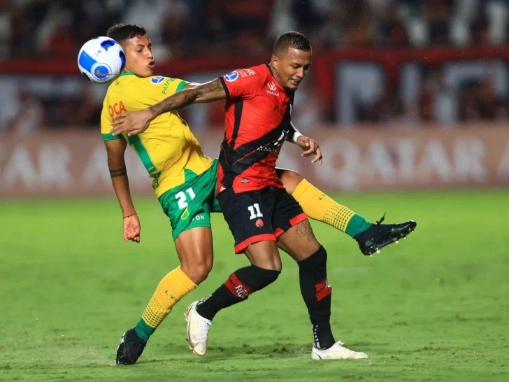 El debut de Zuliani en la Copa, la emoción de sus abuelos y el apoyo de sus amigos