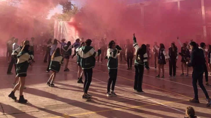 Los chicos de La Inmaculada ganaron el concurso y Fer Palacio tocará en su fiesta Los chicos de La Inmaculada ganaron el concurso y Fer Palacio tocará en su fiesta