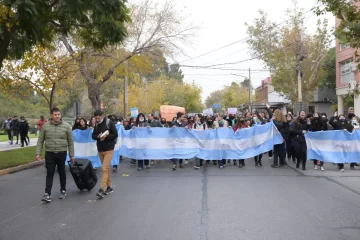 Pepe Villa y los autoconvocados: “Es un problema grave para los gremios y para el gobierno” Pepe Villa y los autoconvocados: “Es un problema grave para los gremios y para el gobierno”