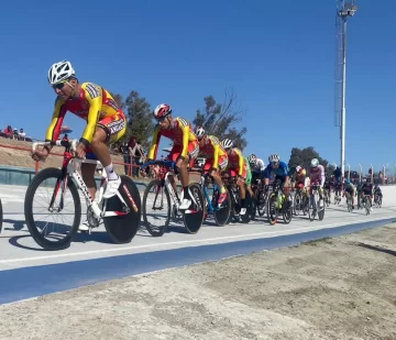 Nicolás Tivani brilló y se impuso en la tercera fecha de la temporada de pista Nicolás Tivani brilló y se impuso en la tercera fecha de la temporada de pista