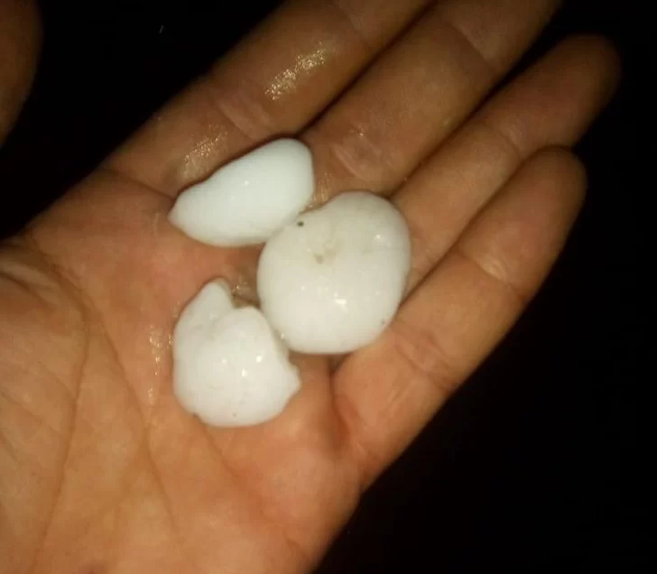 El granizo afecta a varios departamentos de San Juan El granizo afecta a varios departamentos de San Juan