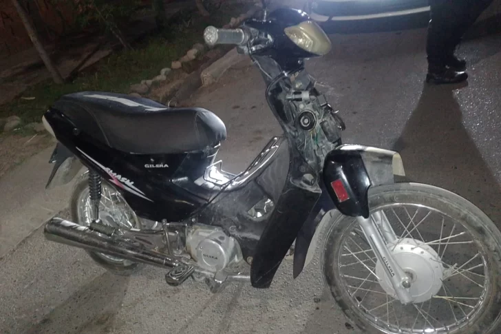 Una mujer entregó a la Policía la moto que su hijo había robado de una escuela