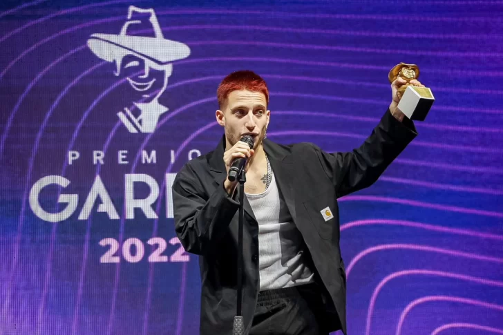 Wos ganó el Oro de los Premios Gardel, que dieron cuenta del recambio generacional