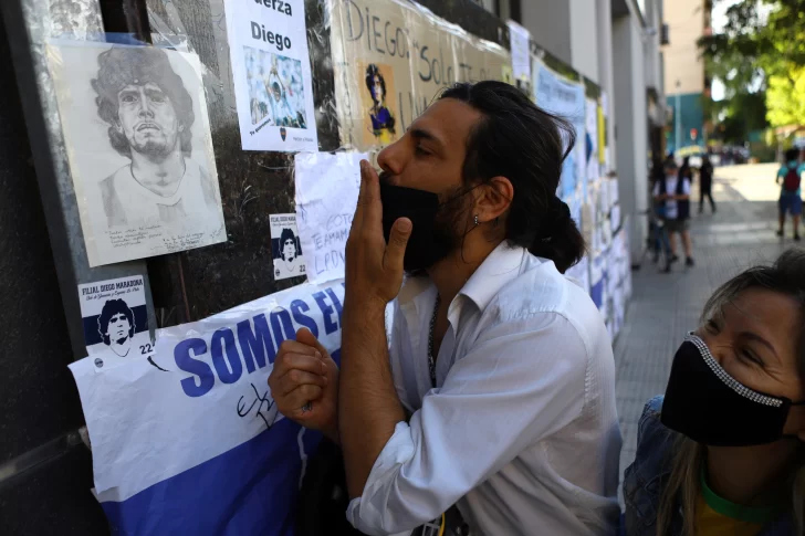 Diego sigue sedado y mañana podría irse