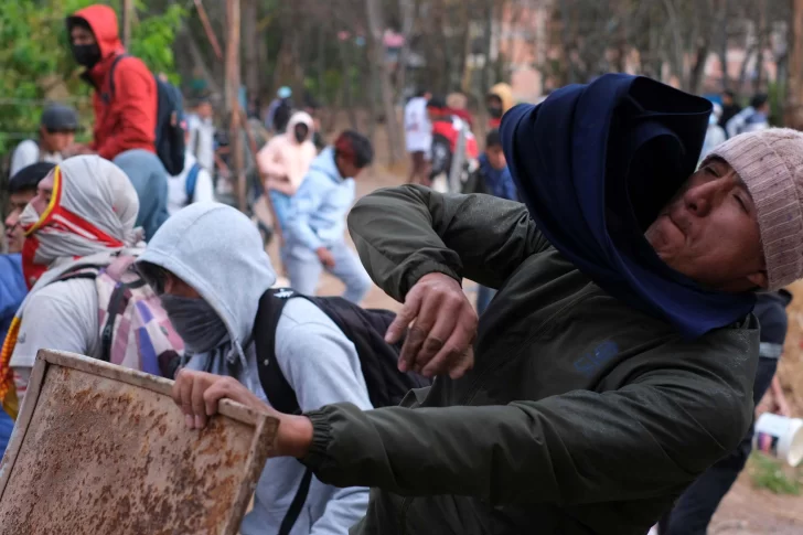 Ya suma 10 muertos la crisis en Perú