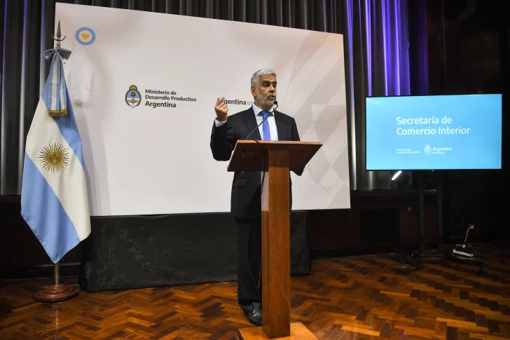 Pietragalla defendió a Insfrán con el aislamiento de la gente