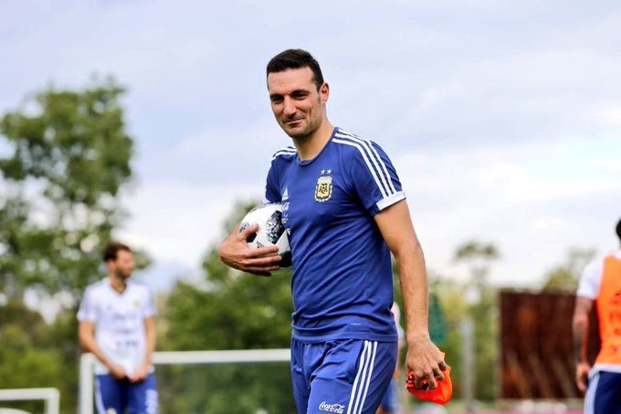 Scaloni y la preparación para el Mundial: “Me interesa jugar pero no a cualquier precio” Scaloni y la preparación para el Mundial: “Me interesa jugar pero no a cualquier precio”