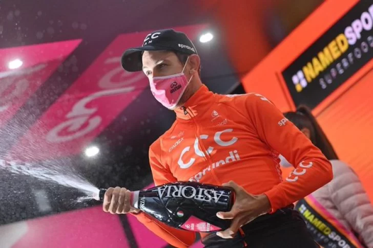 Cerny ganó la etapa 19 y Kelderman sigue al frente de la general