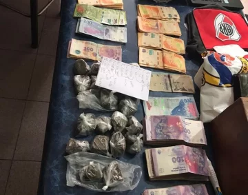 Secuestraron casi 6 kilos de marihuana y más de $150 mil: hay dos detenidos Secuestraron casi 6 kilos de marihuana y más de $150 mil: hay dos detenidos
