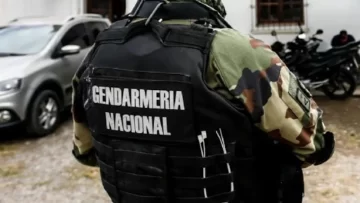 Gendarmes matan a una joven que junto a dos cómplices asaltó a un chofer Gendarmes matan a una joven que junto a dos cómplices asaltó a un chofer