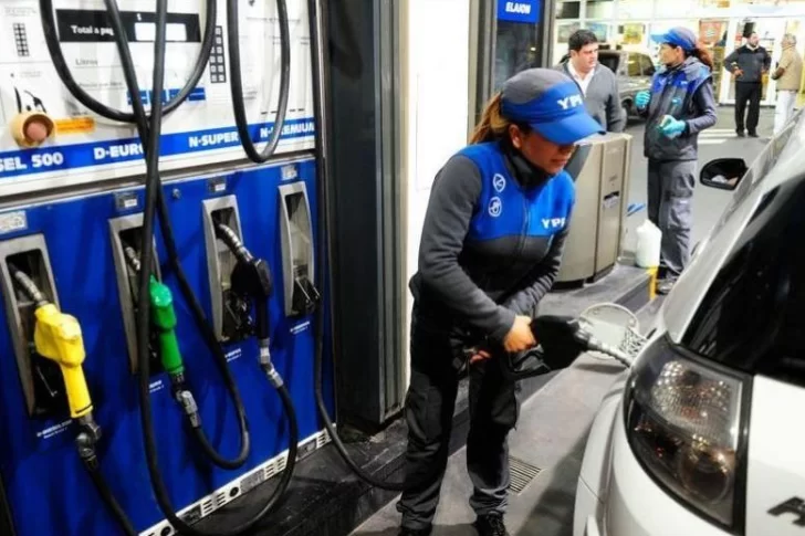 La venta de combustible cayó en San Juan, pero no tanto como en Mendoza y San Luis