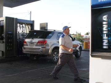 Los combustibles de YPF subieron un peso por litro: así quedaron los precios en San Juan