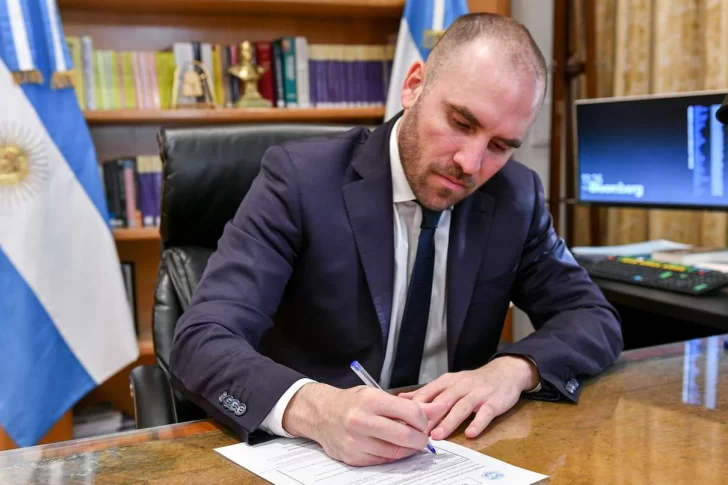 En medio de la crisis, Guzmán presentó el Presupuesto 2022: qué inflación, crecimiento y dólar proyecta