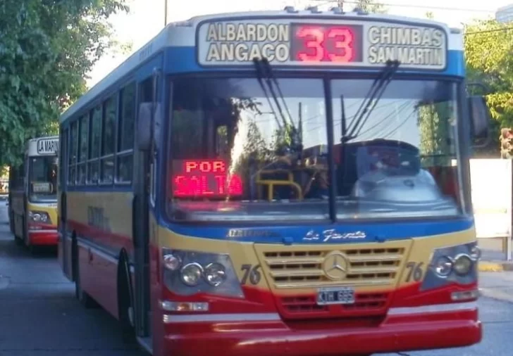 Subió a un micro, golpeó y le robó a un menor y luego huyó: irá dos años a prisión Subió a un micro, golpeó y le robó a un menor y luego huyó: irá dos años a prisión