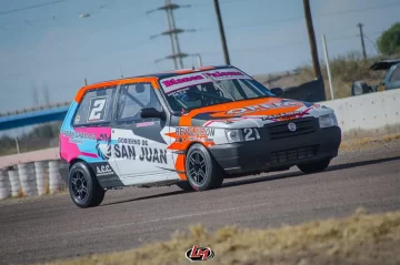 Por un inconveniente mecánico, Moyano no pudo culminar su serie en San Martín Por un inconveniente mecánico, Moyano no pudo culminar su serie en San Martín