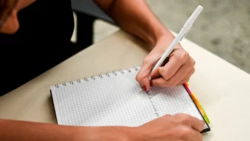 ¿Por qué soy zurdo o diestro? Tres teorías que lo explican