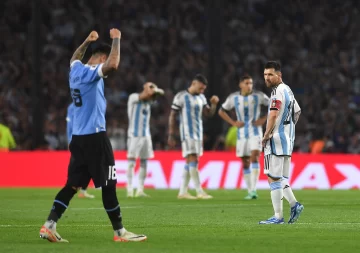 Messi admite que la derrota con Uruguay “es una prueba” y llama “a levantarse en Brasil”