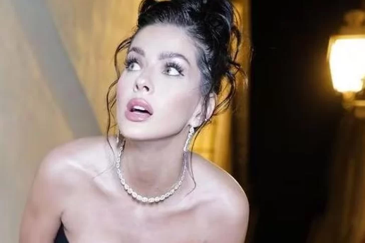 La China Suárez y un vestido que dejó ver sus atributos