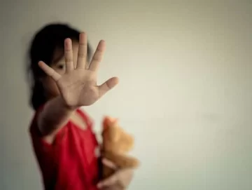 Lo condenaron por manosear a su hija cuando tenía 6 años: no cumplirá prisión efectiva