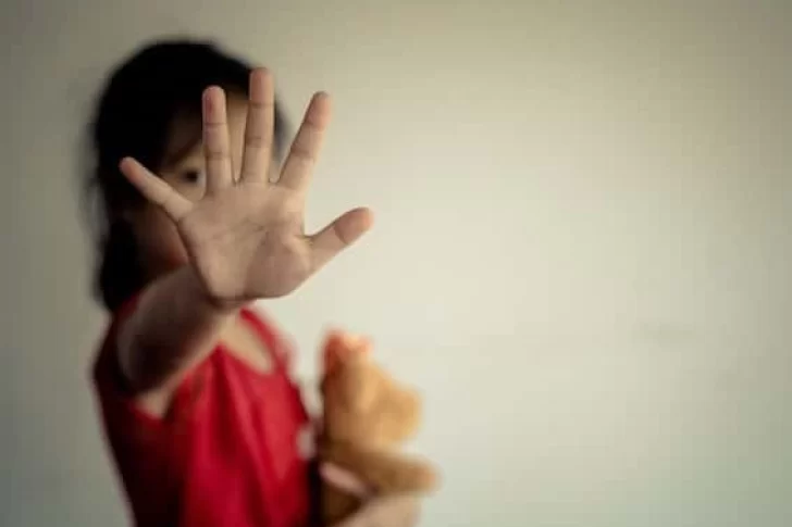 Lo condenaron por manosear a su hija cuando tenía 6 años: no cumplirá prisión efectiva