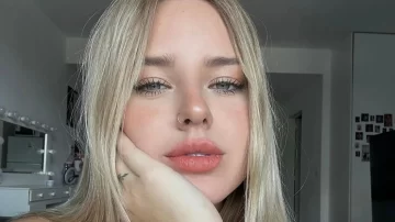 Coti Romero le copia a María Pedraza con una colaless extrema