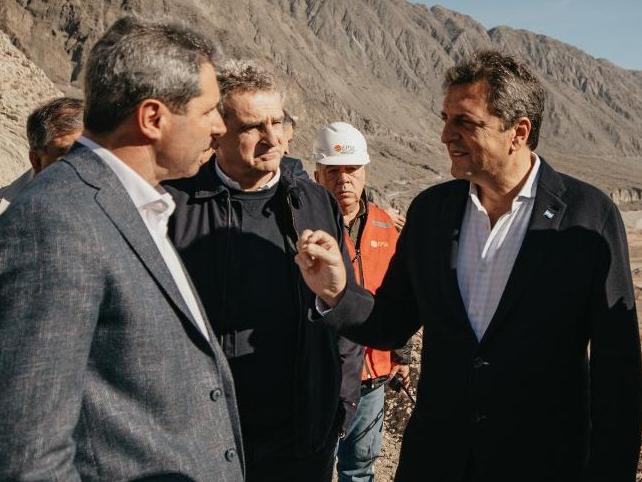 Llega Agustín Rossi a San Juan, candidato a vicepresidente de Unión por la Patria Llega Agustín Rossi a San Juan, candidato a vicepresidente de Unión por la Patria