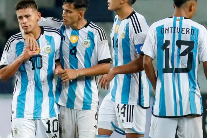 Argentina va por su lugar con Polonia