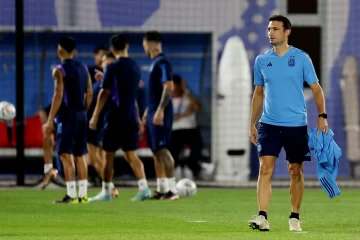 Scaloni evalúa un cuarto volante