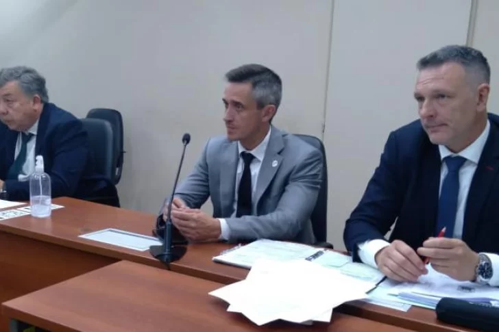 Recién después del baño de sangre, un juez ordenó al agresor no acercarse a la víctima