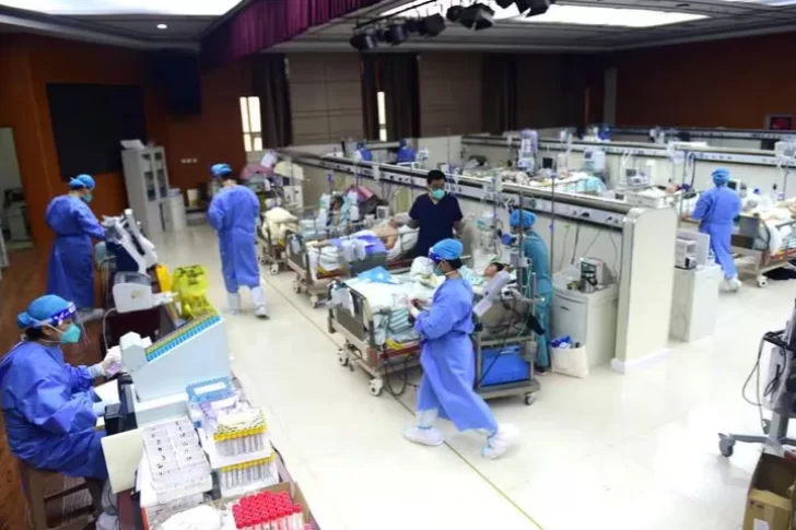Hospitales de China desbordados por rápida expansión de una enfermedad respiratoria