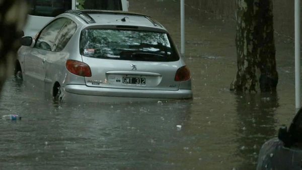 Las impactantes imágenes del temporal en Buenos Aires
