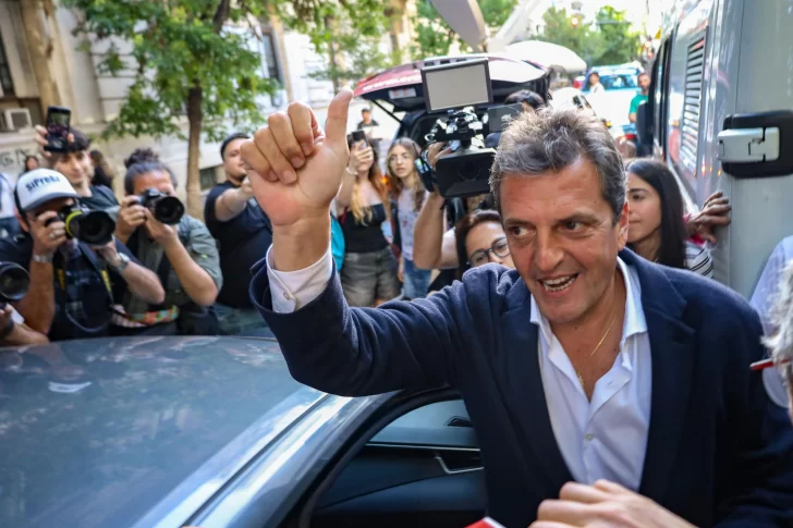 Un político zigzagueante, con gran contacto en el mundo empresarial