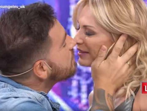 Yanina Latorre, a los besos con Federico Bal Yanina Latorre, a los besos con Federico Bal