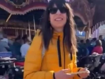 Confundieron a una mujer con Florencia Kirchner en Disney y le realizaron un escrache Confundieron a una mujer con Florencia Kirchner en Disney y le realizaron un escrache